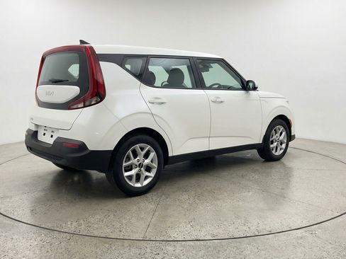 Used 2025 Kia Soul LX w/ LX Technology Package image 9