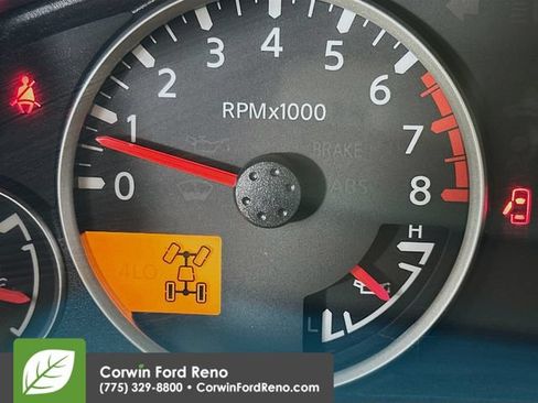 Used 2011 Nissan Pathfinder SV AWD/4WD image 10