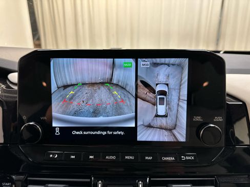 New 2025 Nissan Pathfinder SL image 15