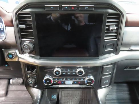 Used 2023 Ford F150 Lariat w/ Equipment Group 502A High image 13