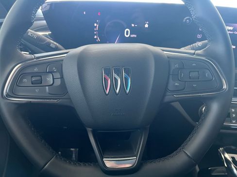 Used 2025 Buick Envista Sport Touring image 28