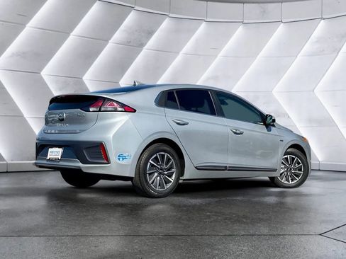 Used 2020 Hyundai Ioniq Limited image 8