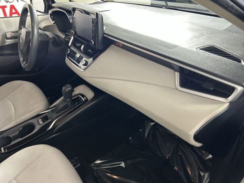 Used 2022 Toyota Corolla LE image 26