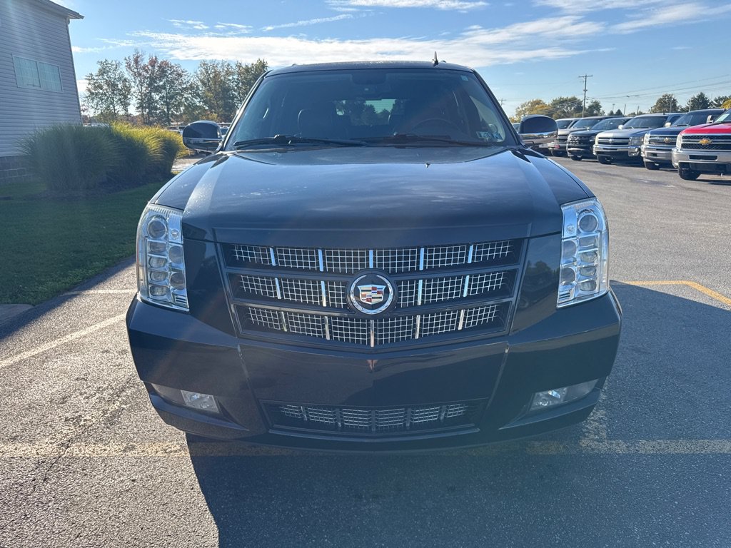 Used 2013 Cadillac Escalade Premium AWD/4WD image 3