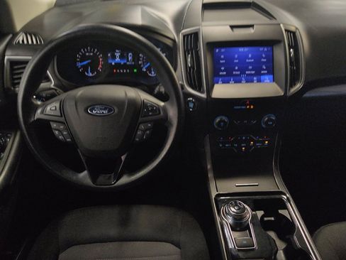 Used 2020 Ford Edge SE FWD image 22