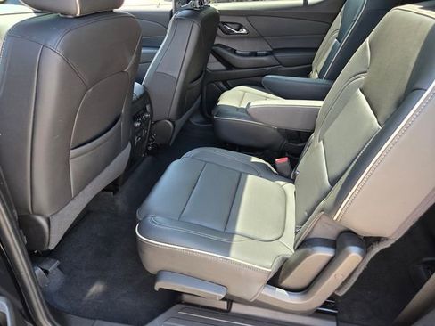 Used 2023 Chevrolet Traverse Premier w/ Redline Edition AWD/4WD image 13