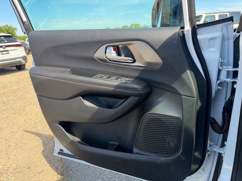 New 2026 Chrysler Voyager LX FWD image 13