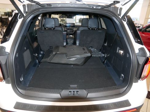 Used 2026 Ford Explorer ST w/ Sun And Sound Package AWD/4WD image 17