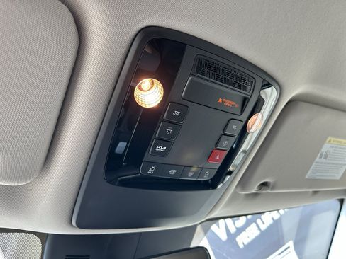 New 2026 Kia Carnival EX FWD image 30