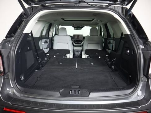 Certified 2025 Ford Explorer Platinum w/ Ultimate Package AWD/4WD image 64