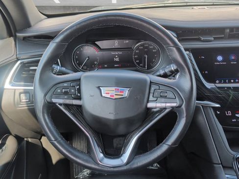 Certified 2022 Cadillac XT6 Premium Luxury image 19