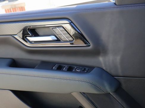 New 2026 GMC Yukon XL AT4 w/ AT4 Premium Plus Package AWD/4WD image 48