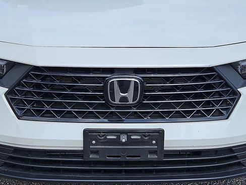 Used 2023 Honda Accord EX image 34