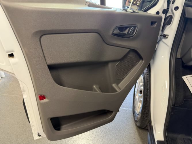 Used 2025 Ford Transit 350 XLT RWD image 10