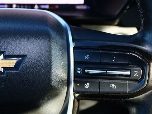 Used 2024 Chevrolet Colorado LT w/ LT Convenience Package III image 16