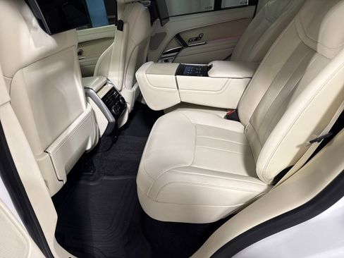 Used 2023 Land Rover Range Rover Autobiography image 5