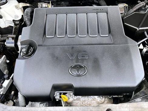 Used 2012 Toyota Avalon Limited FWD image 32