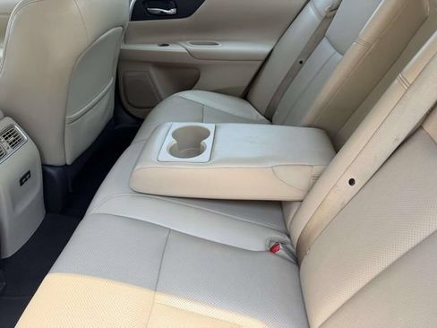 Used 2017 Nissan Altima 2.5 SL w/ 2.5 Technology Package FWD image 13