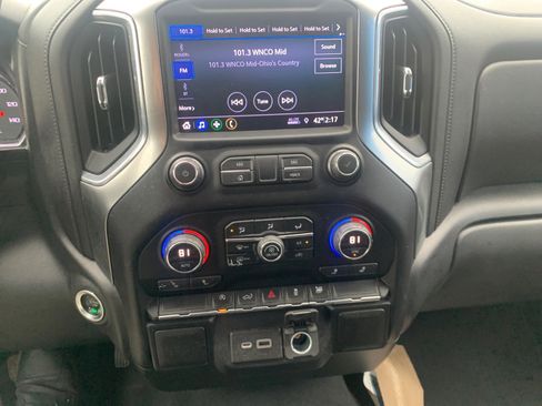 Used 2019 Chevrolet Silverado 1500 LT w/ All-Star Edition image 10