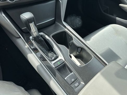 Used 2018 Honda Accord LX image 26