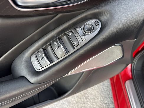 Used 2023 INFINITI Q50 Sensory image 15