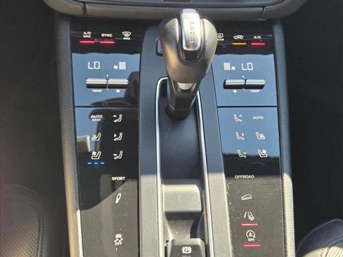Used 2023 Porsche Macan S image 15