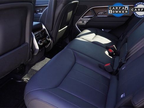 Used 2023 Land Rover Range Rover SE image 14