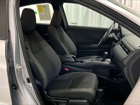 Used 2019 Honda HR-V Sport image 11