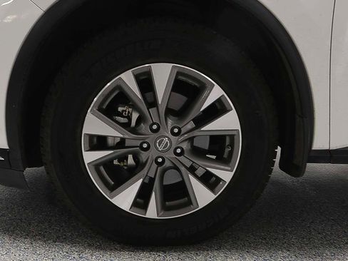 Used 2018 Nissan Murano SL w/ Moonroof Package image 6