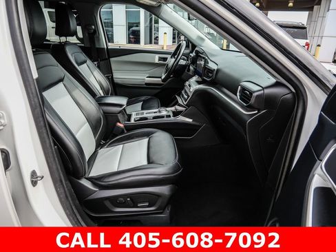 Used 2023 Ford Explorer XLT w/ Equipment Group 202A RWD image 15