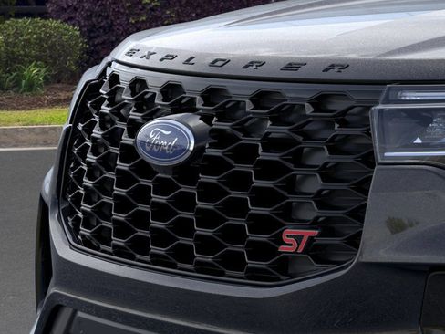New 2025 Ford Explorer ST image 17