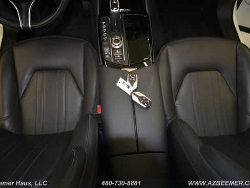 Used 2021 Maserati Levante image 16