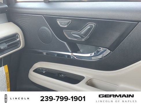 New 2026 Lincoln Corsair Premiere image 26