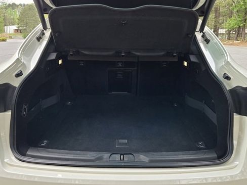 Used 2019 Maserati Levante image 20