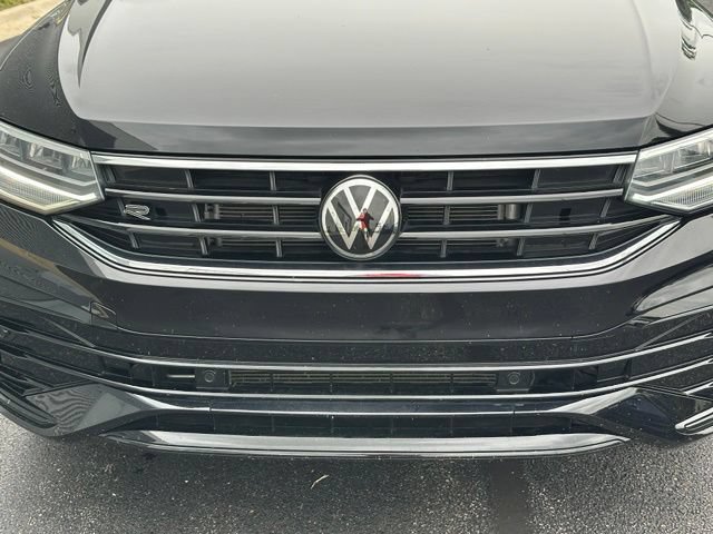 Certified 2024 Volkswagen Tiguan SE R-Line AWD/4WD image 9