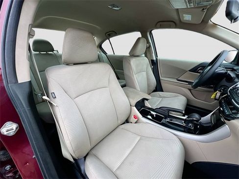 Used 2016 Honda Accord LX image 25