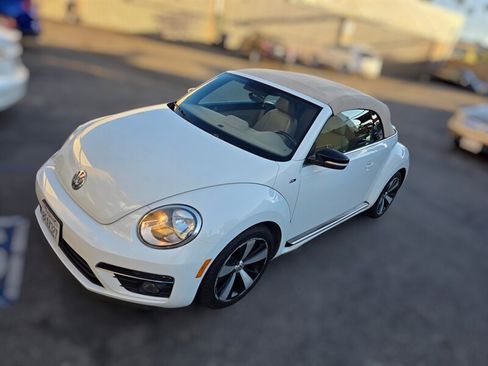 Used 2015 Volkswagen Beetle R-Line FWD image 2