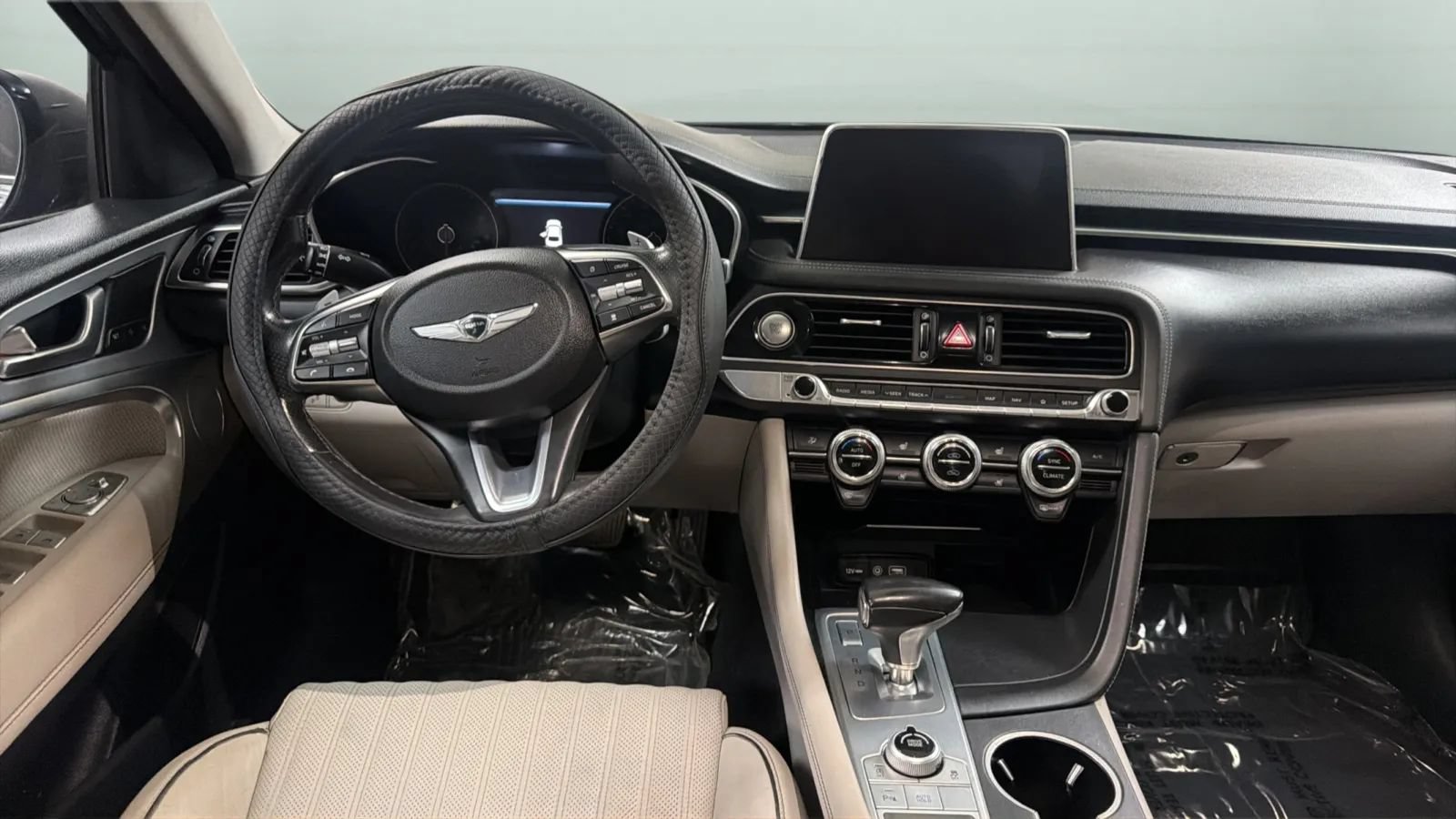 Used 2019 Genesis G70 2.0T Advanced w/ Elite Package RWD image 10