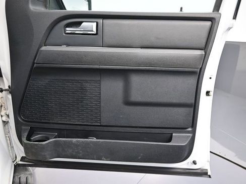 Used 2015 Ford Expedition XL image 38