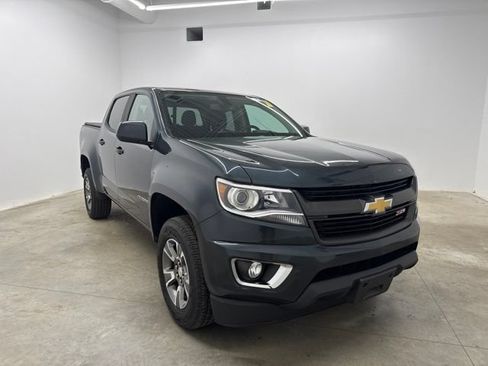 Used 2017 Chevrolet Colorado Z71 AWD/4WD image 3