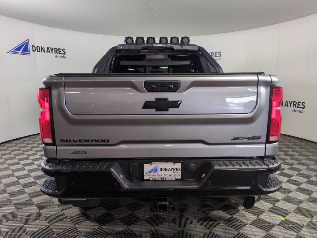 Used 2026 Chevrolet Silverado 2500 ZR2 AWD/4WD image 4