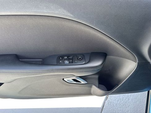 Used 2019 Dodge Challenger SXT RWD image 39