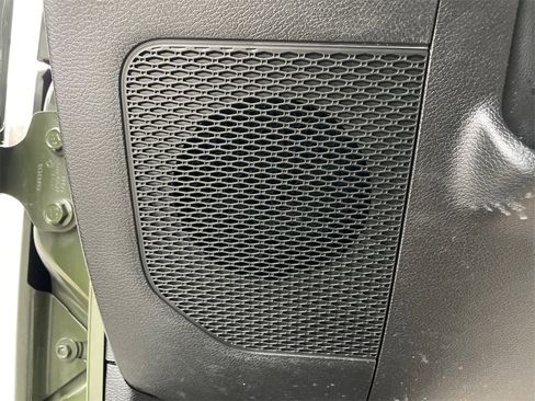 Used 2023 Jeep Gladiator Sport S image 30