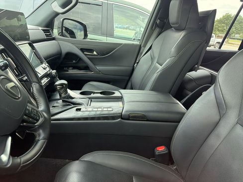 Used 2023 Lexus LX 600 4WD w/ Appearance Package image 8