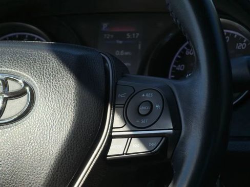 Used 2022 Toyota Camry SE FWD image 17