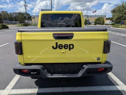 Used 2024 Jeep Gladiator Sport AWD/4WD image 4