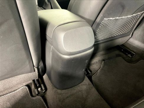 Used 2022 Hyundai Elantra Limited FWD image 10