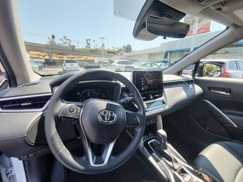 Used 2025 Toyota Corolla Cross XLE w/ Convenience Package AWD/4WD image 10