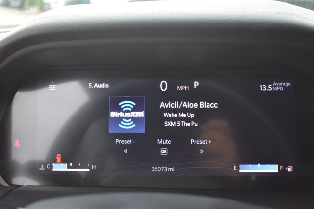 Used 2023 Jeep Grand Cherokee L Limited AWD/4WD image 25