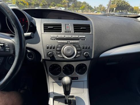 Used 2011 MAZDA MAZDA3 s Sport w/ Tech Pkg FWD image 17